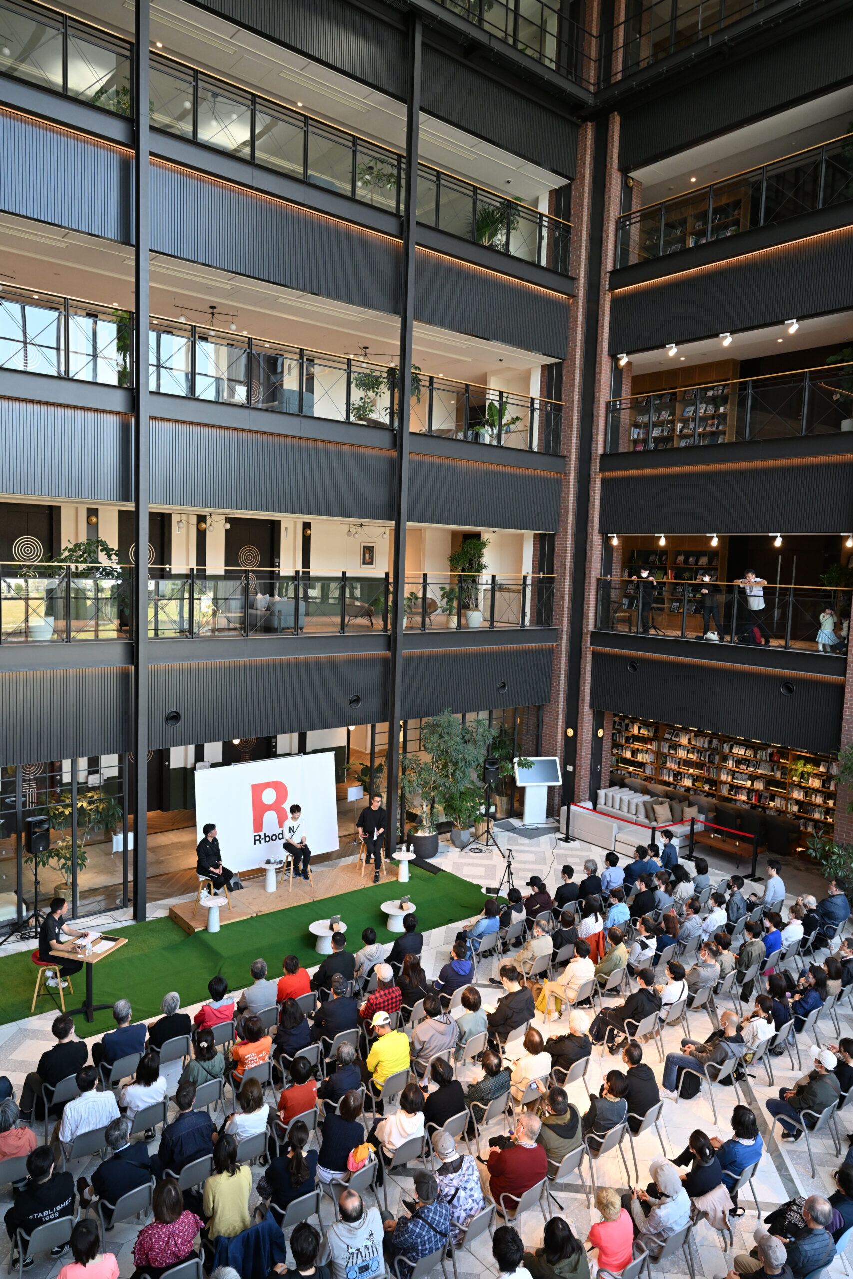 Nao Kodaira x Masahiro Yuki x Takeshi Suzuki. (R-body)